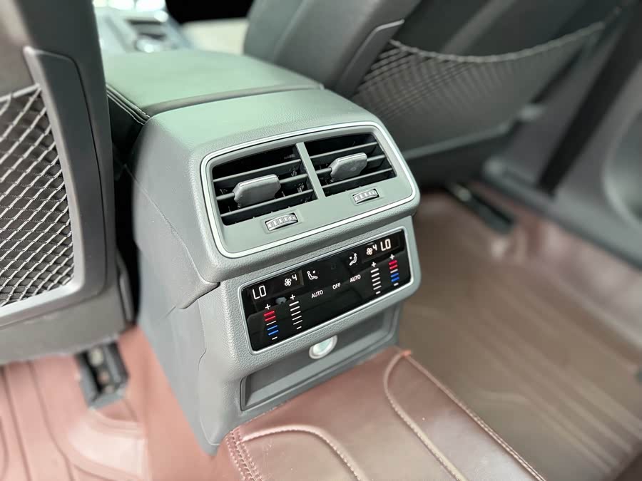 Audi A6L 2022, фото 20