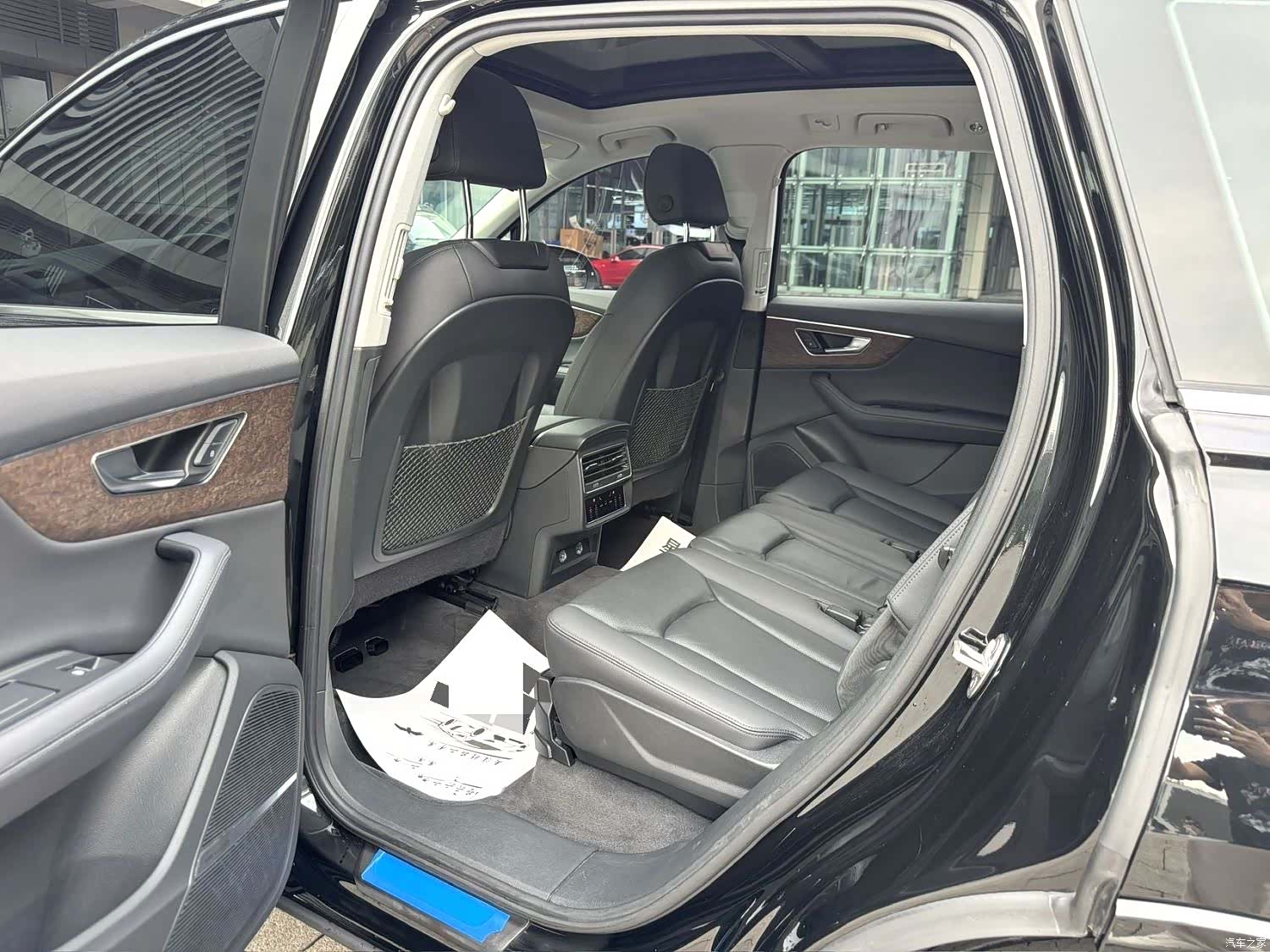 Audi Q7, 2023 4