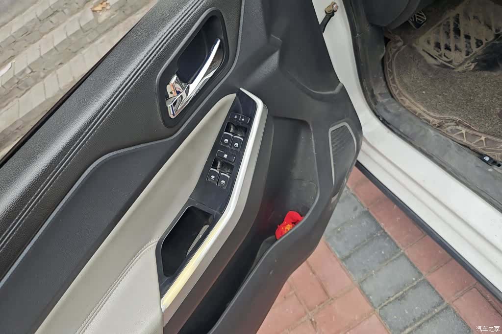 BAIC M70, 2017 7