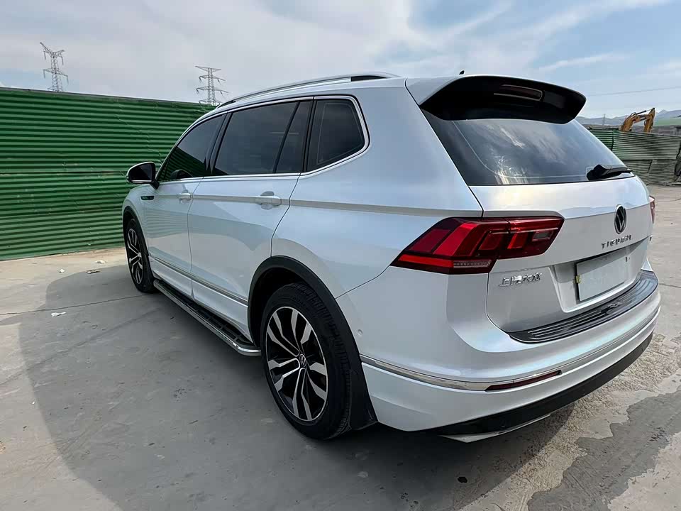 Volkswagen Tiguan L