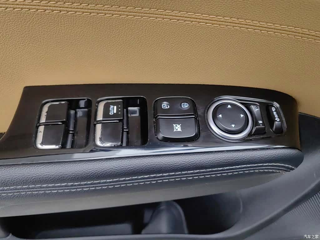 Kia KX3, 2015 9