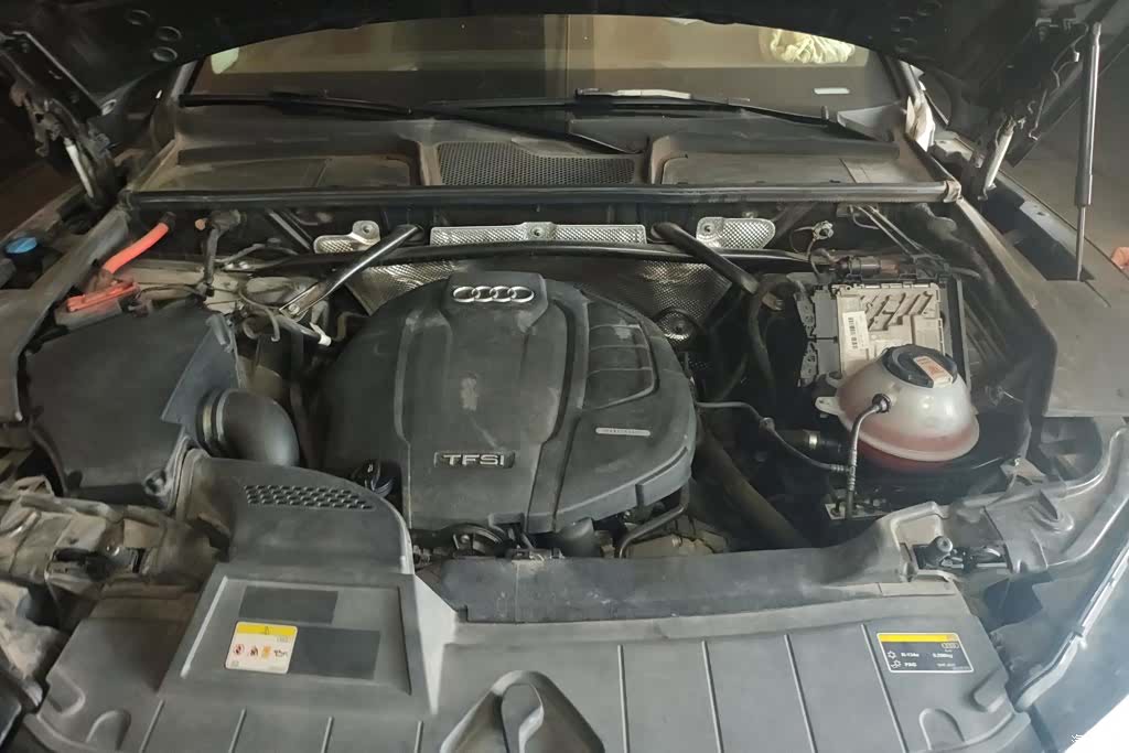 Audi Q5L, 2021 10