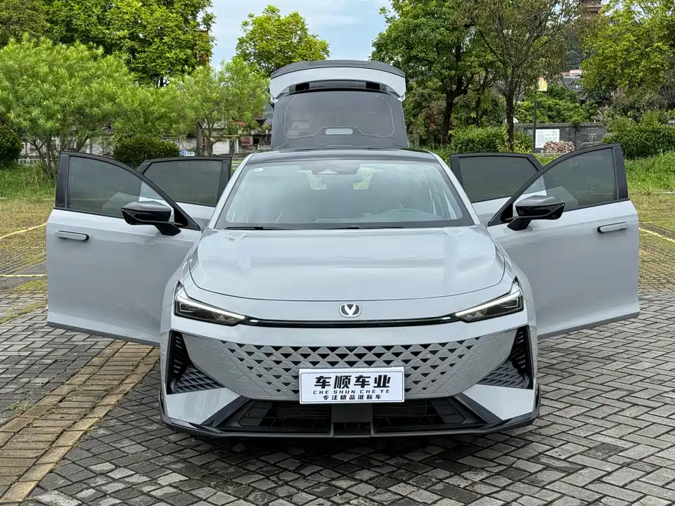 Changan UNI-V