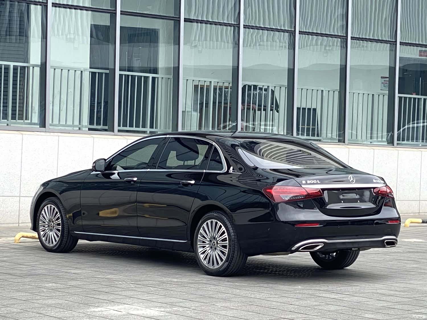 Mercedes-Benz E-Class, 2023 8