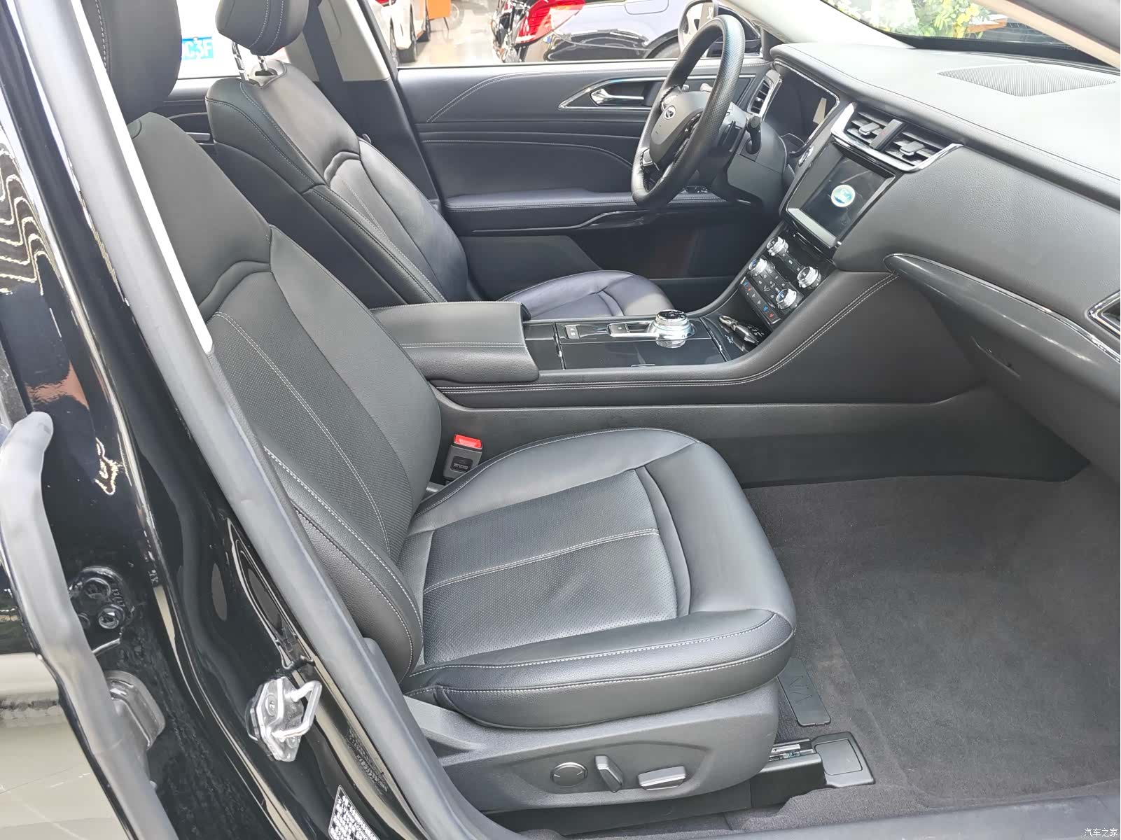 Ford Taurus, 2017 8