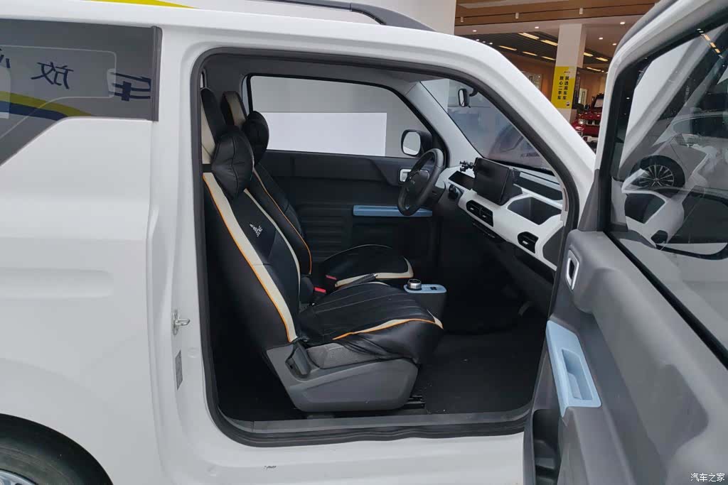 Geely Panda, 2025 8