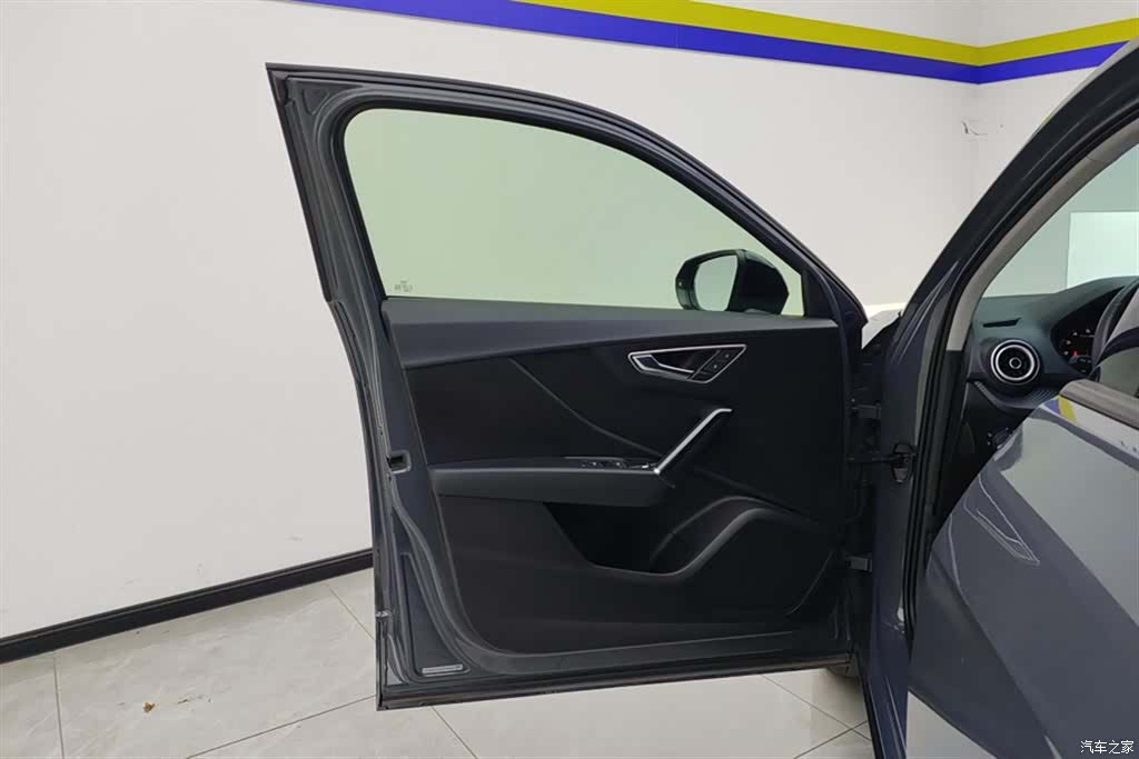 Audi Q2L, 2020 7