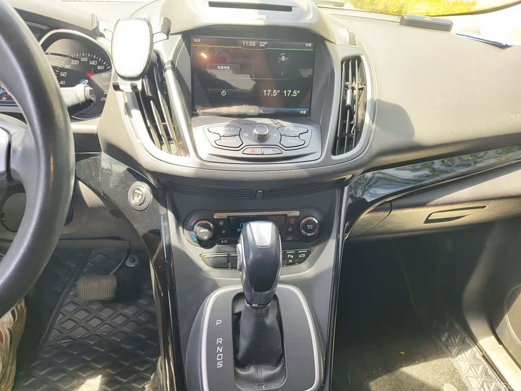 Ford Kuga, 2015 9