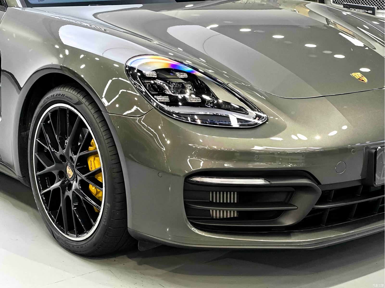 Porsche Panamera, 2023 11