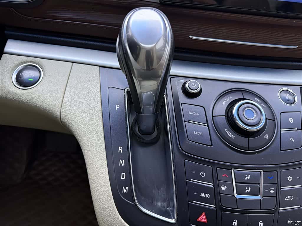 Buick GL8, 2020 26