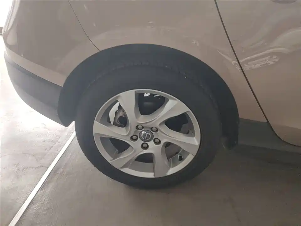 Volvo V40 Volvo V40