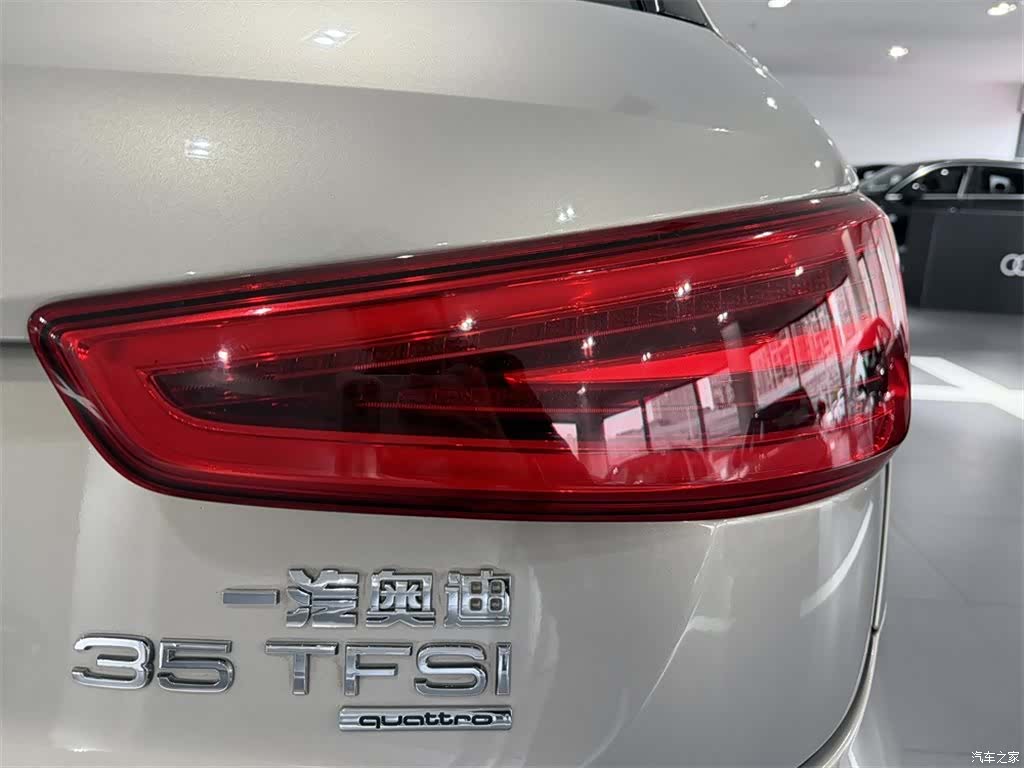 Audi Q3, 2014 12