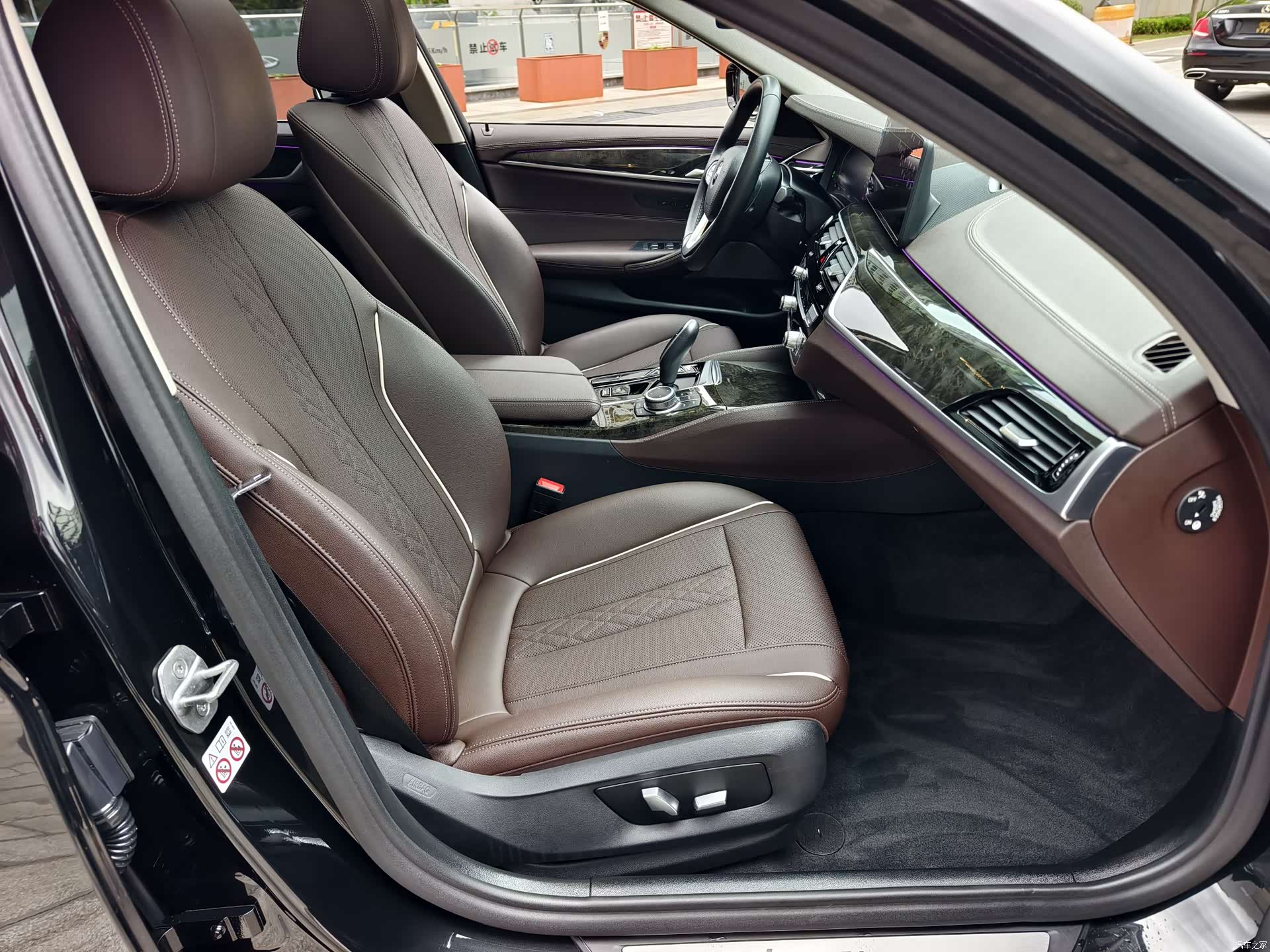 BMW 5 Series, 2022 15