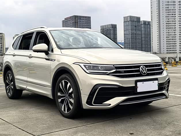 Volkswagen Tiguan L