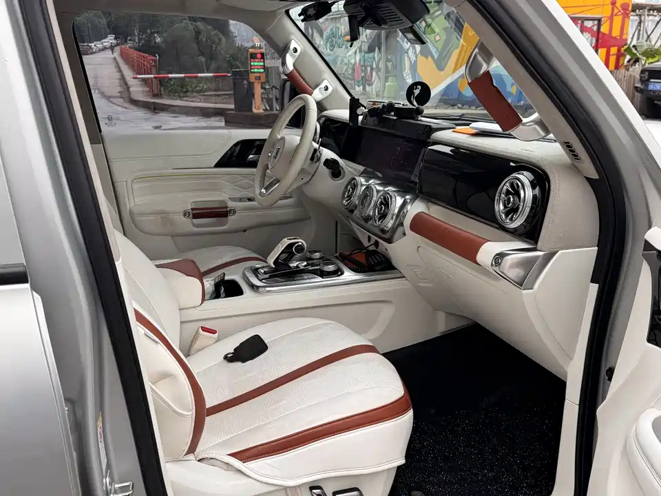 CrossBoundary Co-creation tank 300