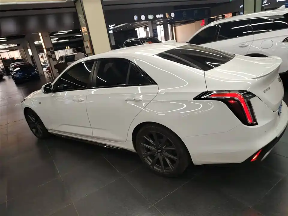 Cadillac CT4
