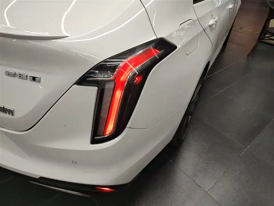 Cadillac CT4