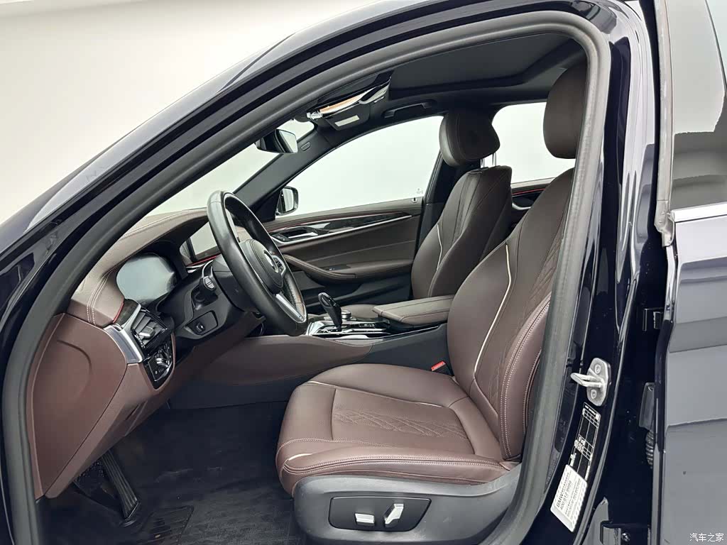 BMW 5 Series, 2022 17