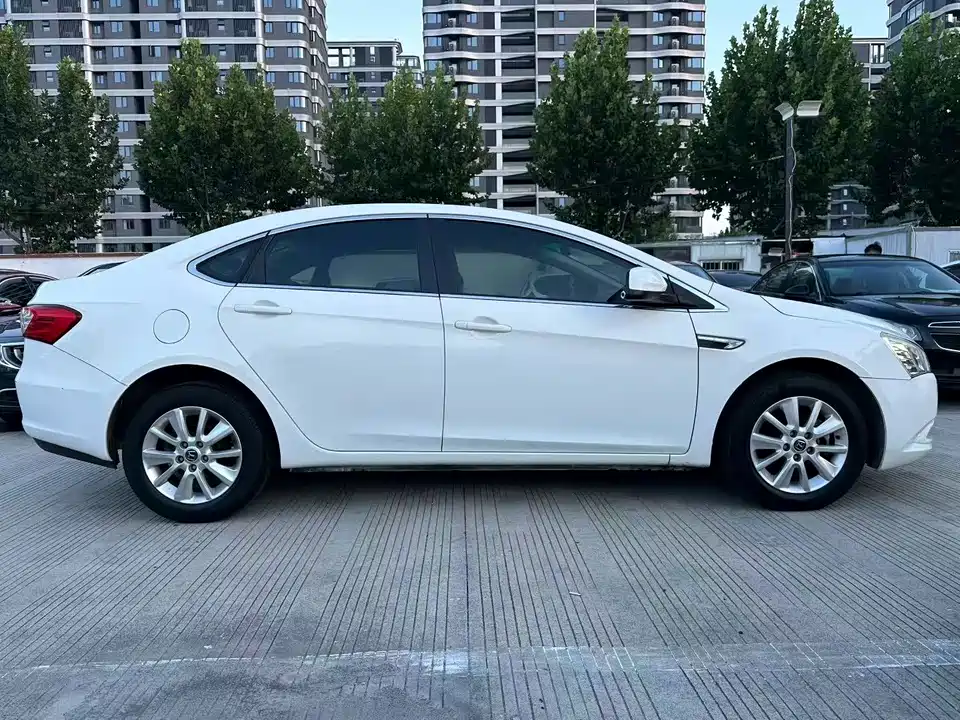 Luxgen Na 5 Luxgen Na 5