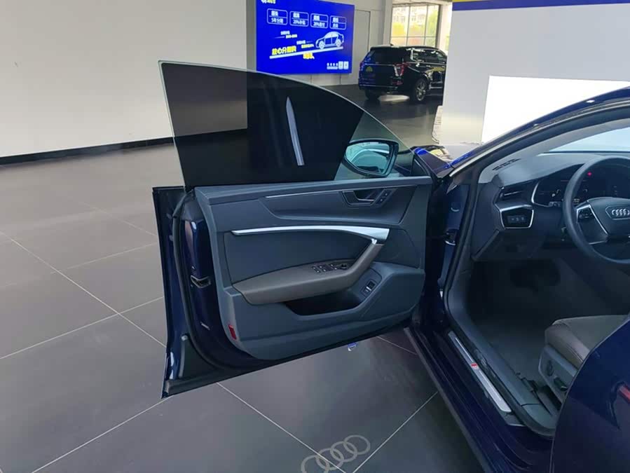 Audi A7L 2024, фото 7
