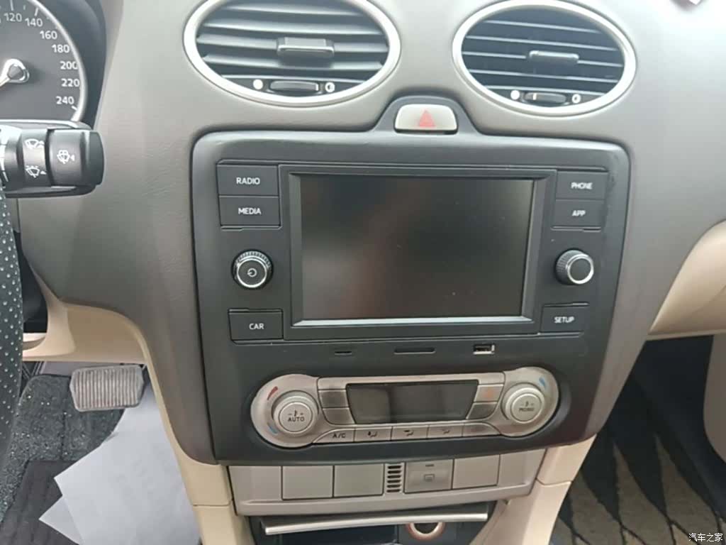 Ford Focus, 2015 9