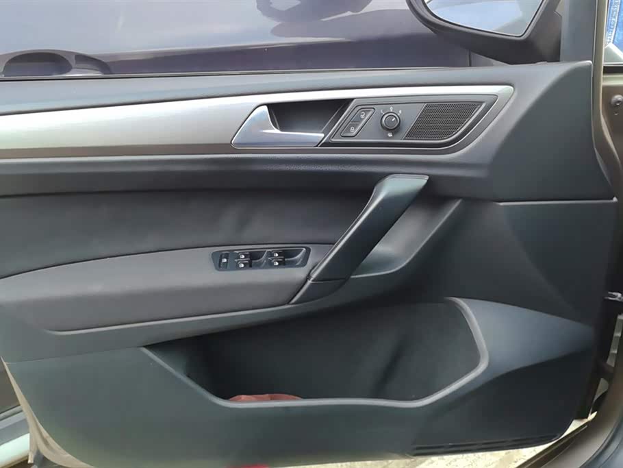 Volkswagen Golf*Jiayu