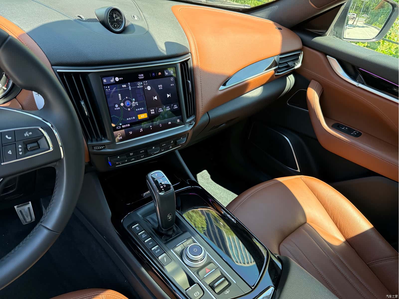 Maserati Levante, 2022 12