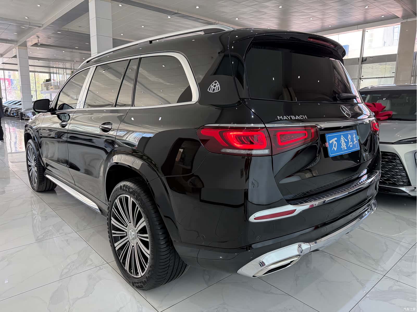 Maybach GLS, 2022 17