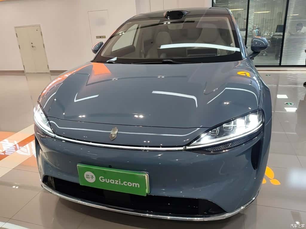 Luxeed R7, 2025 3