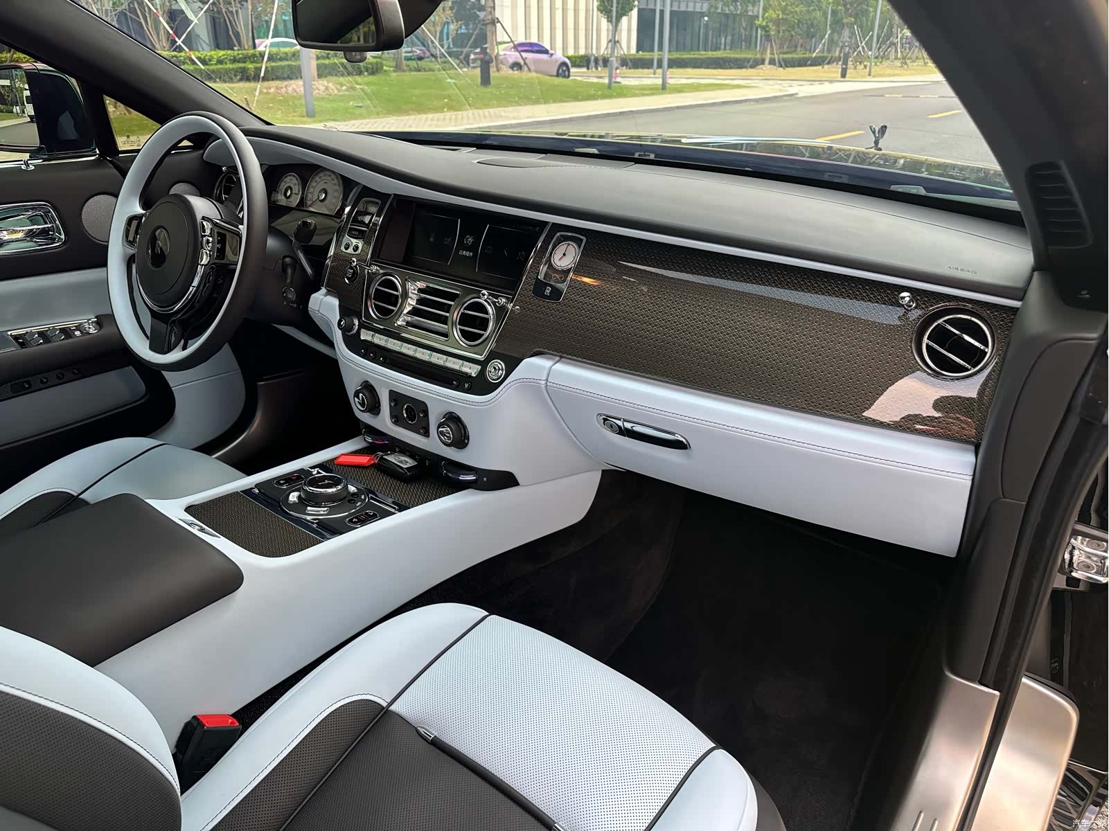 Rolls-Royce Wraith, 2021 14