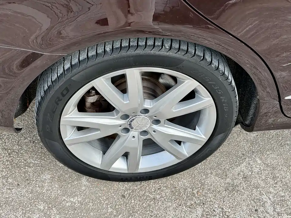 Mercedes-Benz CLS Mercedes-Benz CLS