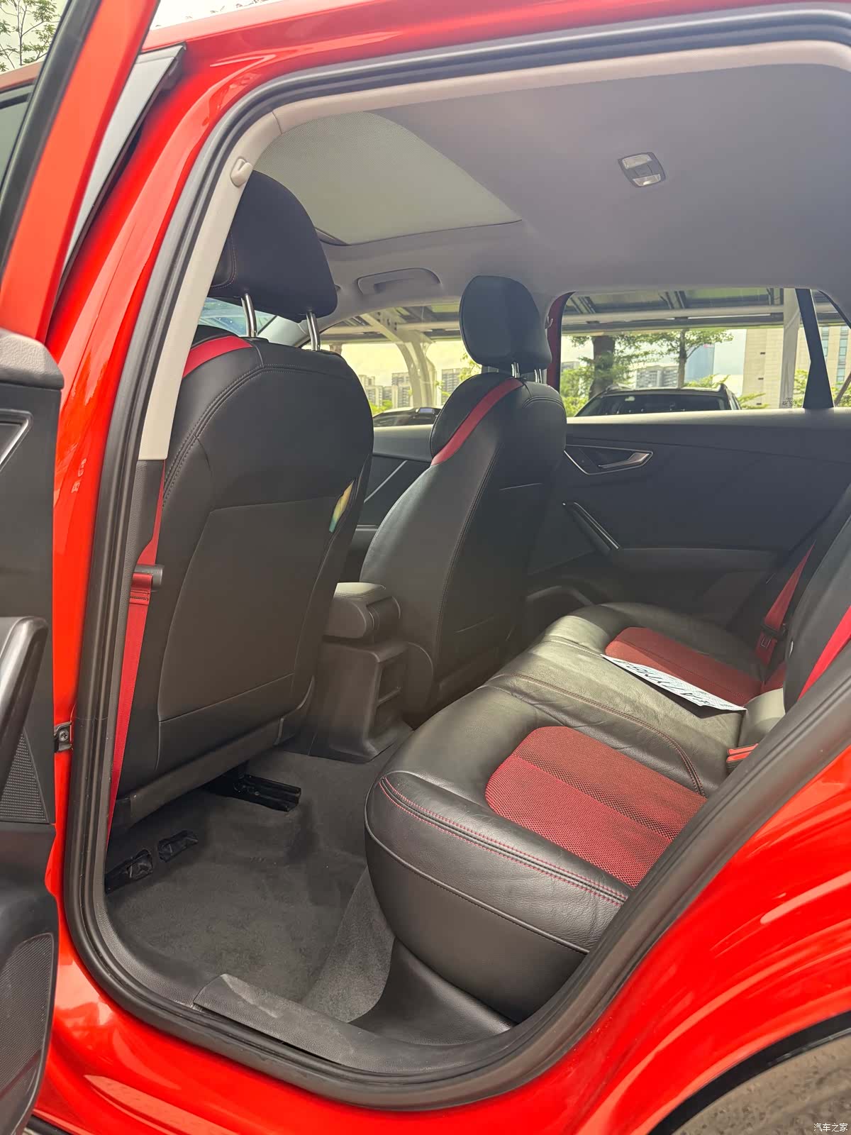 Audi Q2L, 2018 6