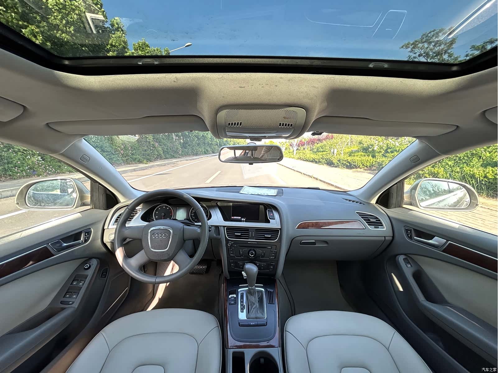 Audi A4L, 2011 8