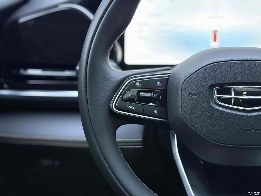 Geely Xingyue L, 2024 14