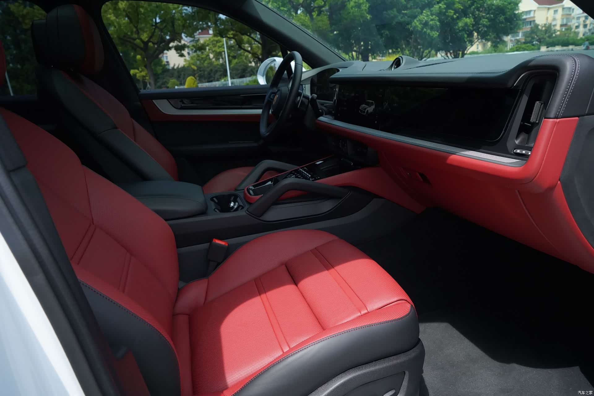 Porsche Cayenne, 2025 9