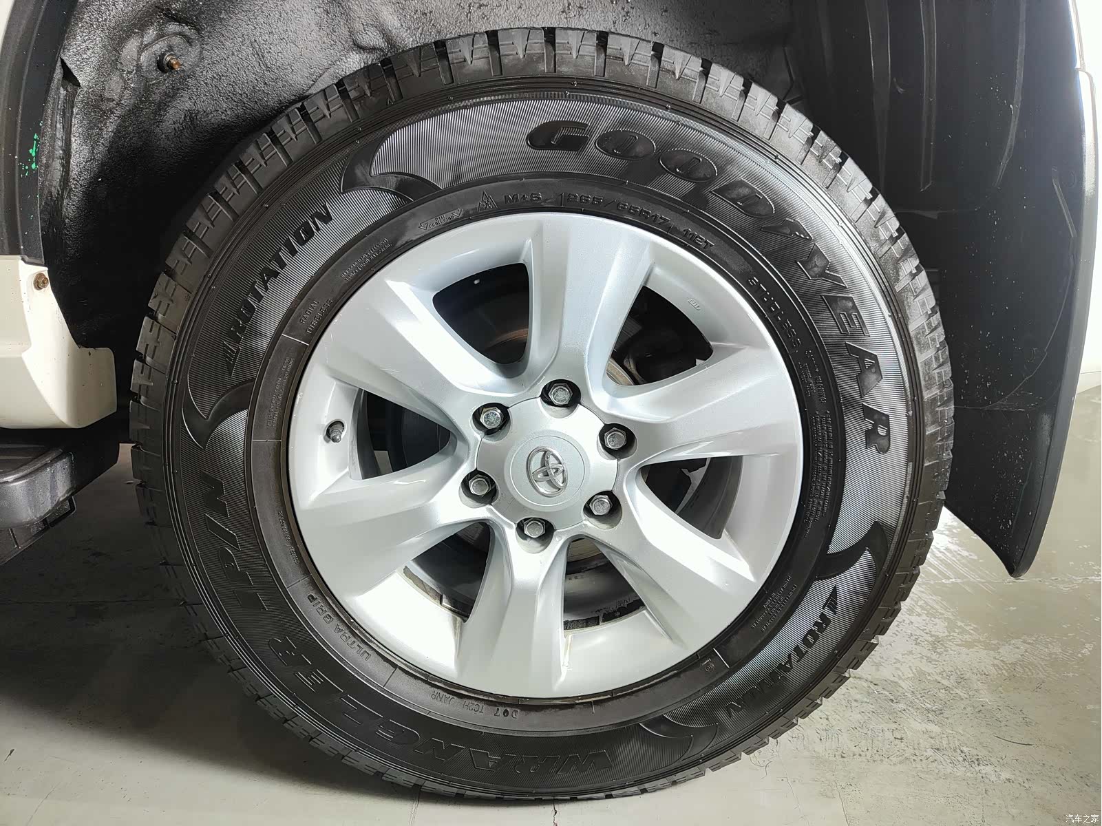 Toyota Prado, 2013 12
