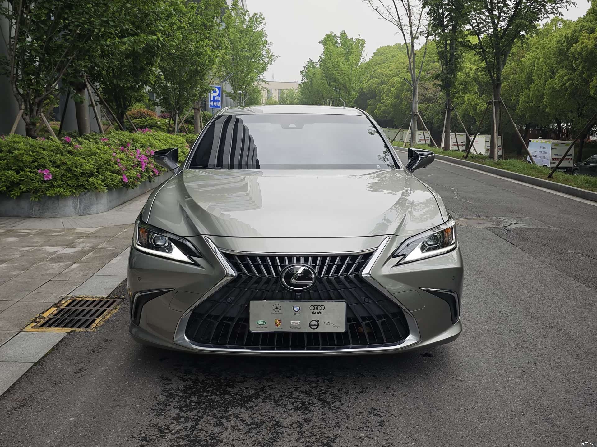 Lexus ES, 2024 3