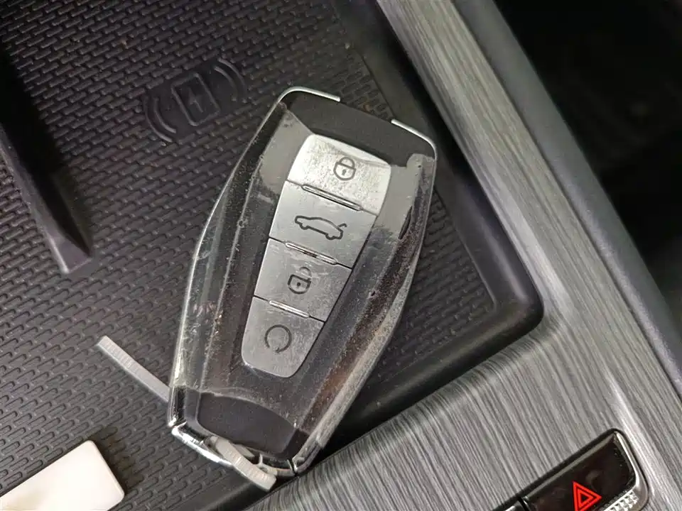 Geely Atlas L