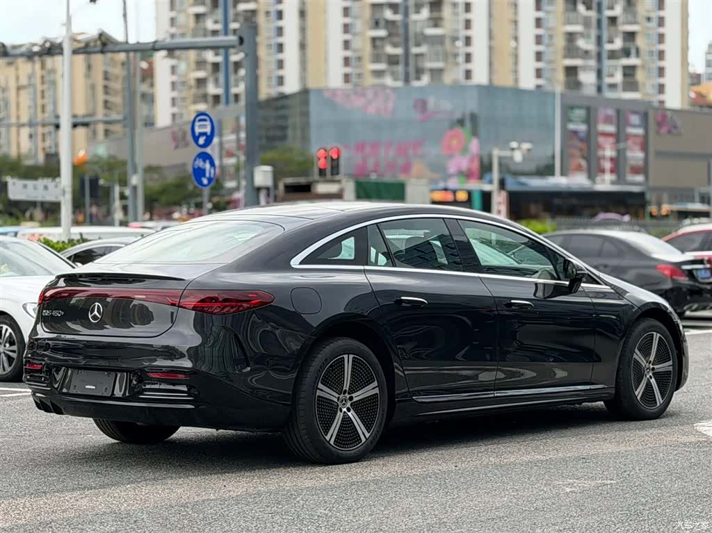 Mercedes-Benz EQS, 2024 7