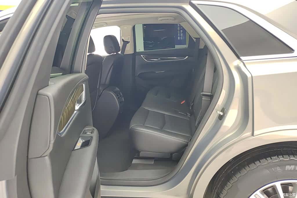 Cadillac XT5, 2018 11
