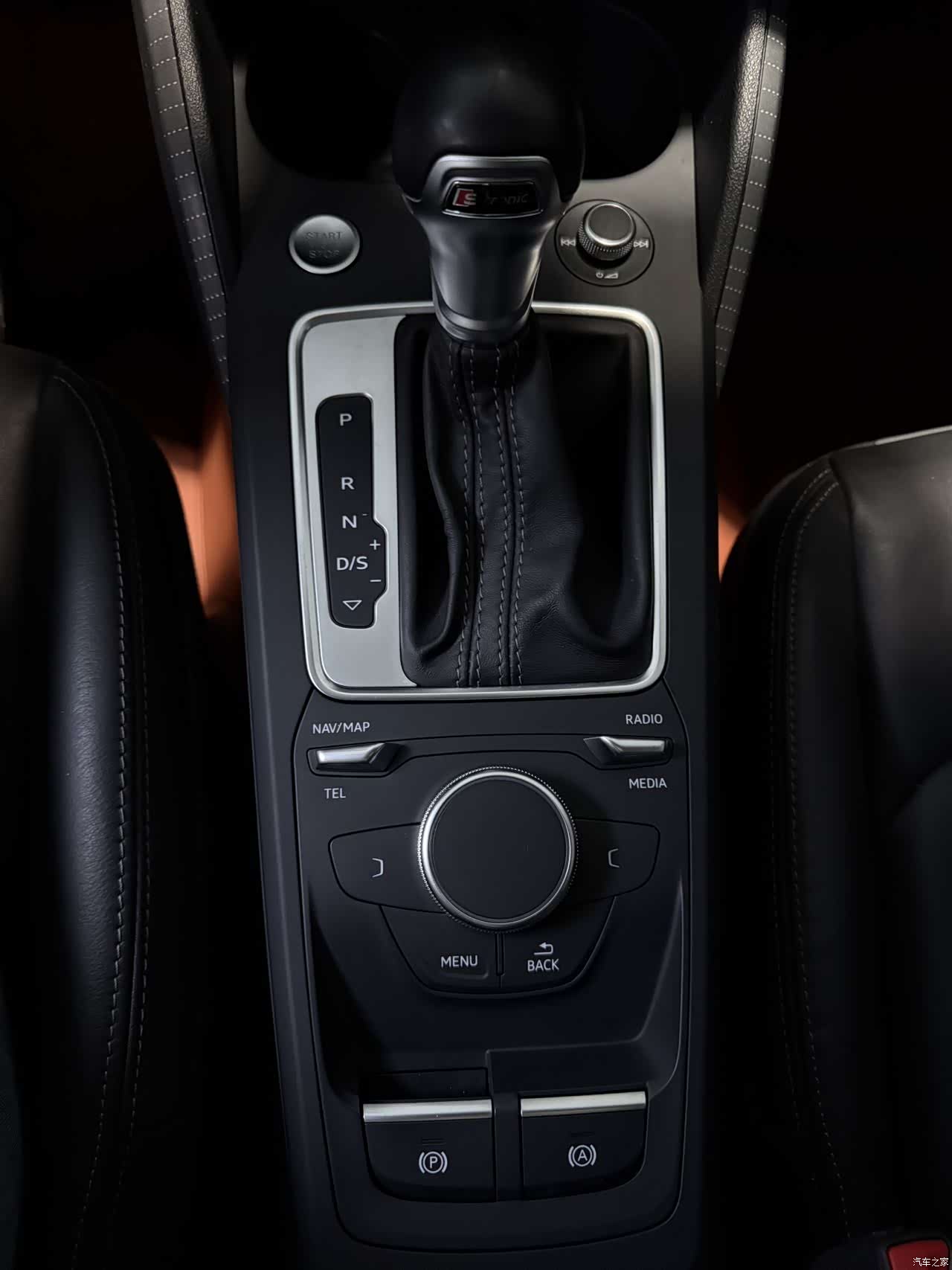 Audi Q2L, 2022 11