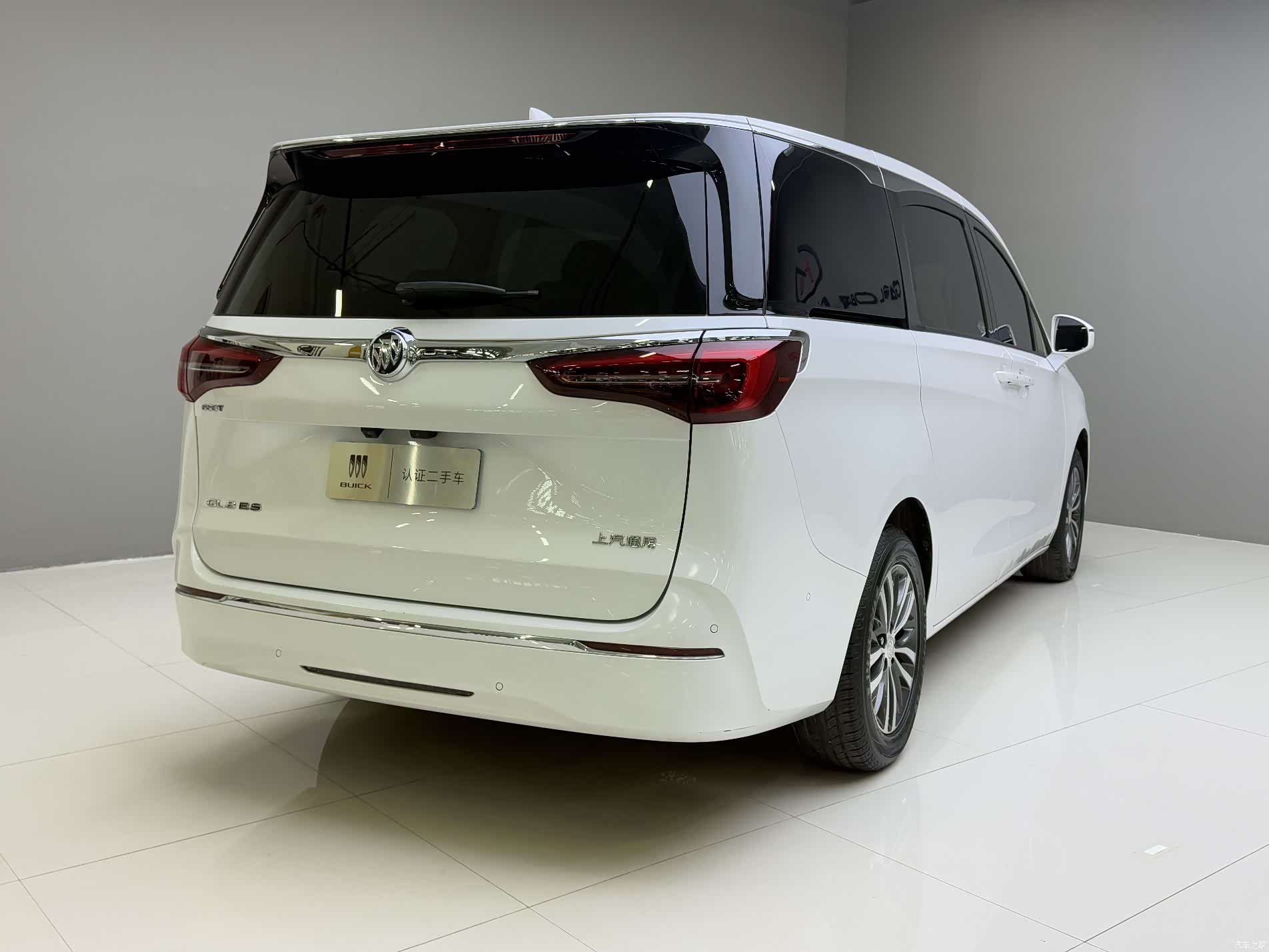 Buick GL8, 2022 4
