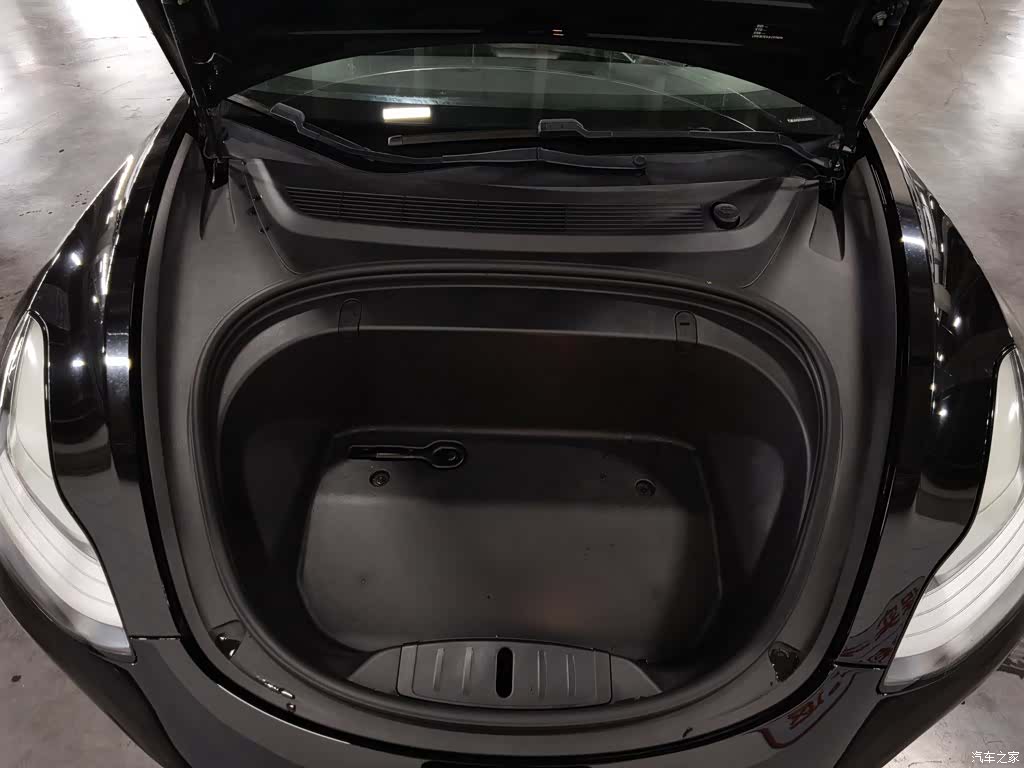 Tesla Model 3, 2020 6