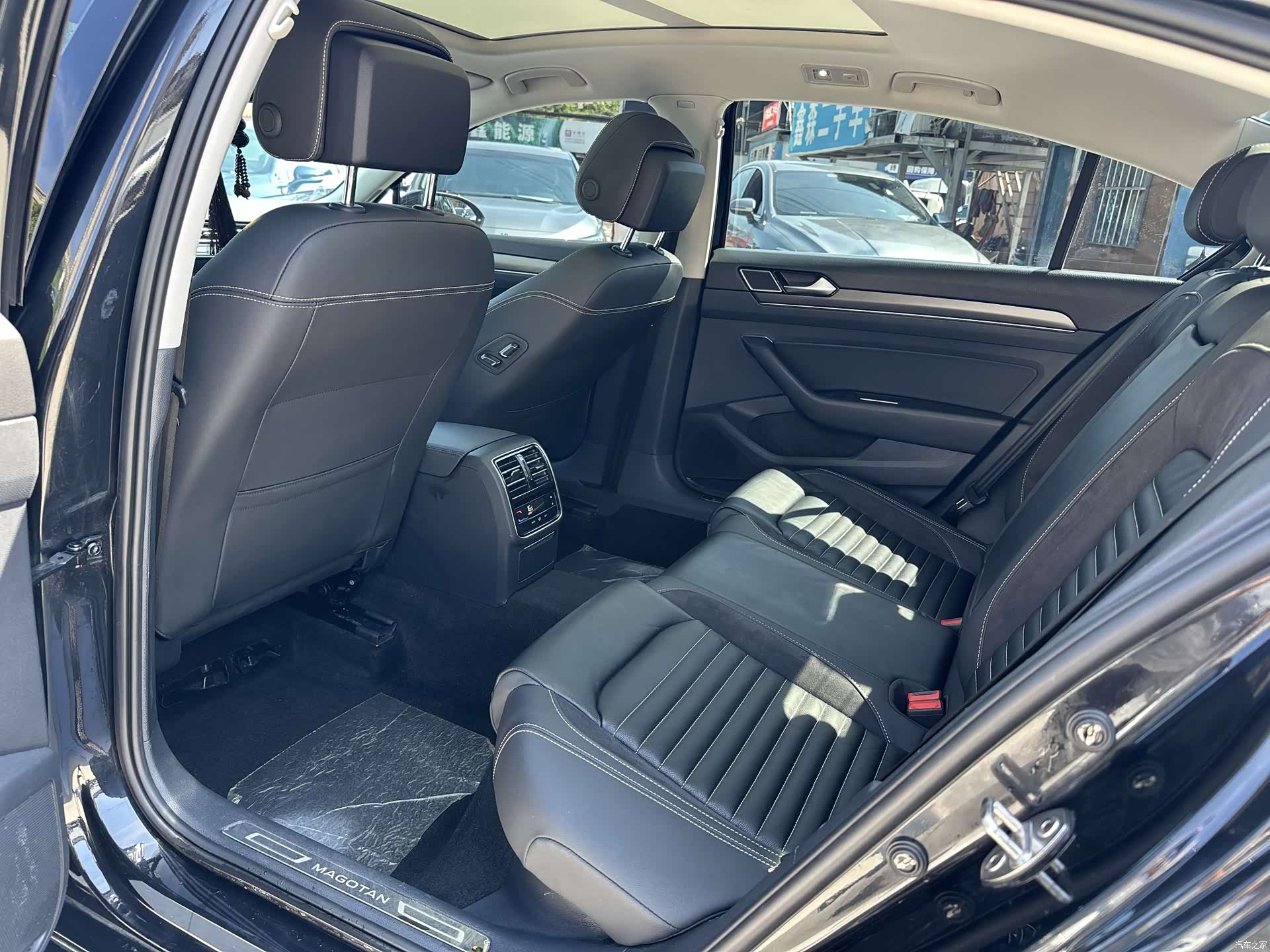 Volkswagen Magotan, 2021 12