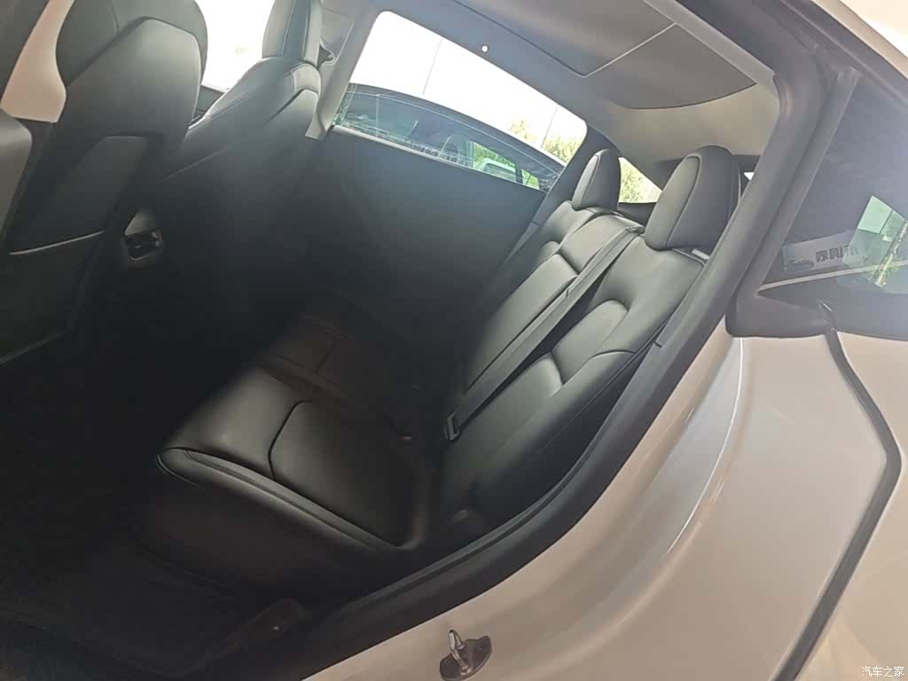 Tesla Model Y, 2021 17