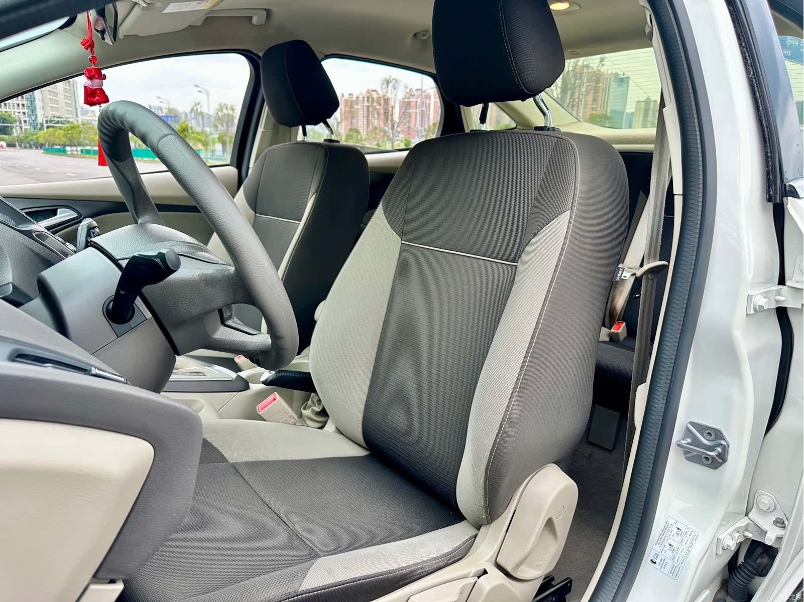 Ford Focus, 2014 22