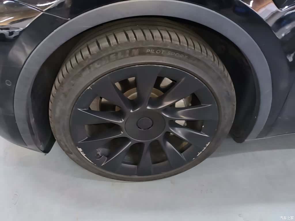Tesla Model Y, 2021 23