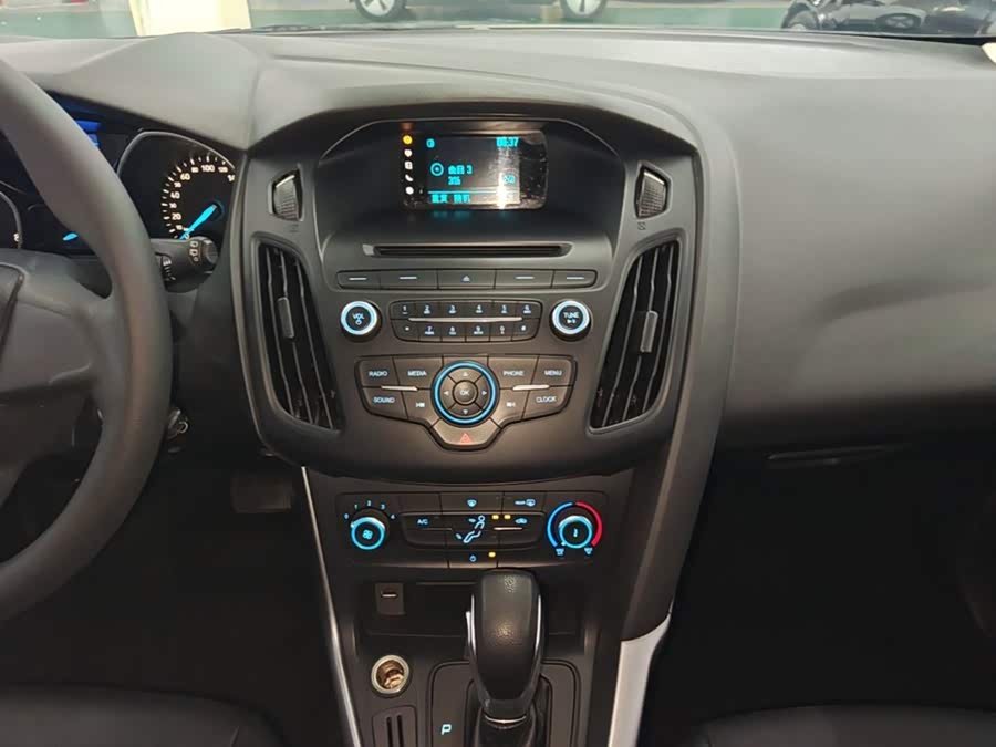 Ford Focus 2015, фото 12
