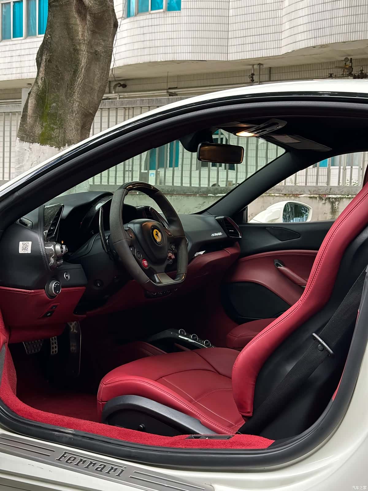 Ferrari 488, 2016 9