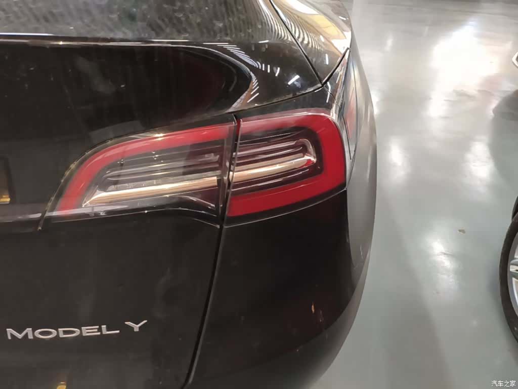 Tesla Model Y, 2021 8